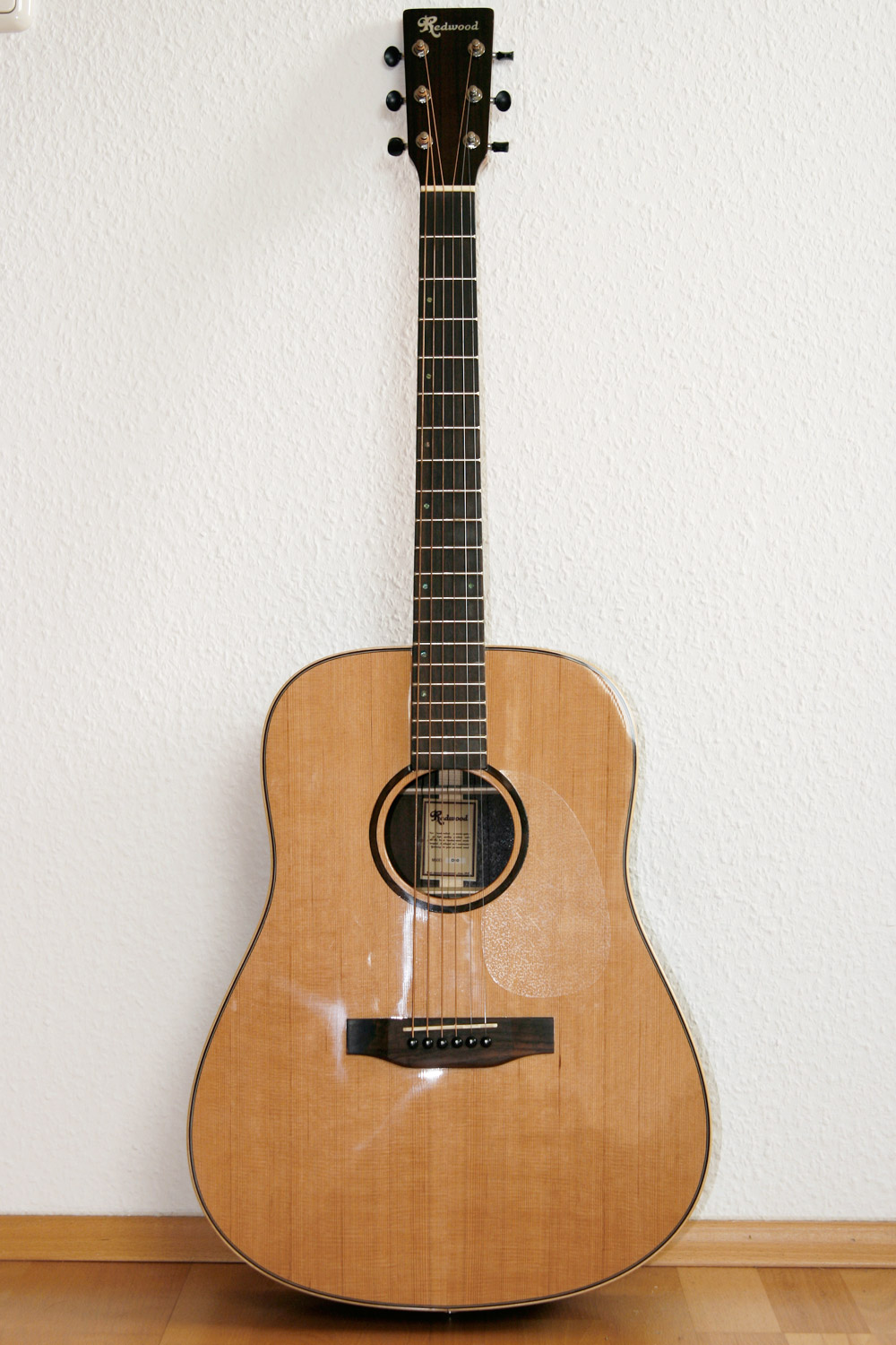 Western Gitarre Wie neu! Westerngitarre Redwood D-10