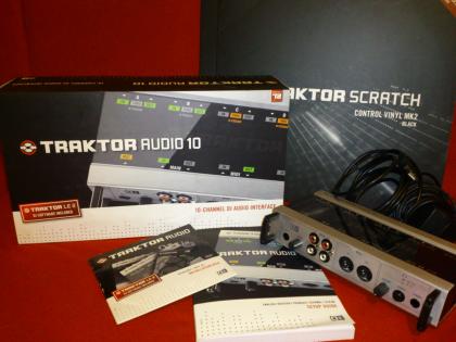 Traktor Audio 10 + Traktor Scratch PRO