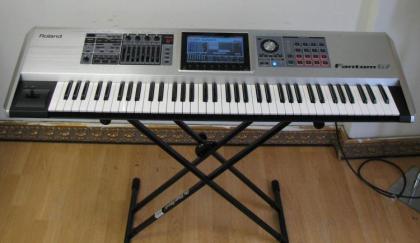 ROLAND FANTOM G7 KEYBOARD SYNTHESIZER 1200Eur