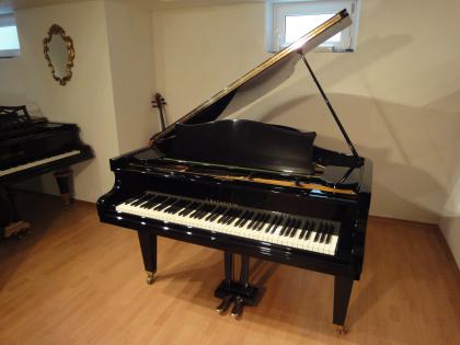 C.Bechstein Flügel Modell M-180 Schwarz Hochglanz