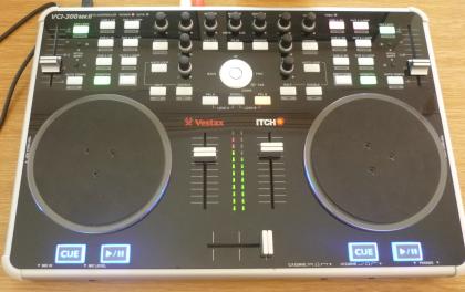 Vestax VCI-300 MK2 in Top-Zustand