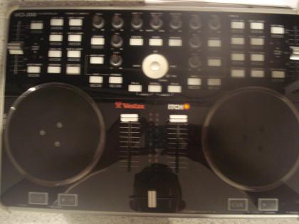 Vestax VCI-300 DJ Controller mit Software + Anleitung Serato Itch wie NEU !