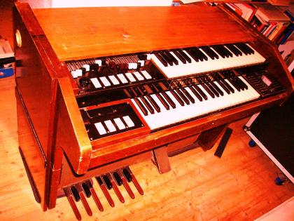 HAMMOND M3 Orgel