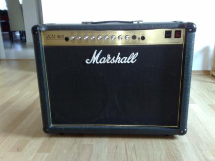 Marshall JCM900 JCM 900 Combo 2x12 Celestion (Modell 4502)