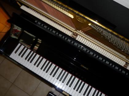 Yamaha U1A von 1990 aus erster Hand zu verkaufen