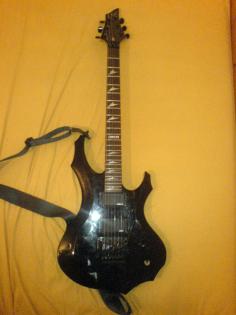 ESP LTD F-200 + EMG81