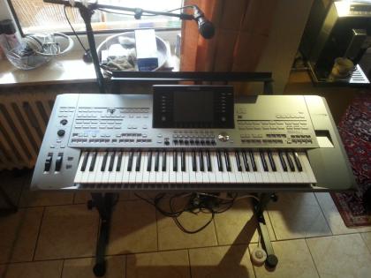 Keyboard Yamaha Tyros 5 mit 61 Tasten mit Zubehör und Restgarantie