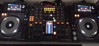 2x Pioneer CDJ-2000 Nexus & 1x DJM-2000 Nexus DJ Package