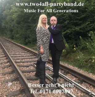 Two4all-partyband = Livemusik für Feiern mit kleinem Budget