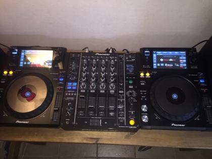 Pioneer XDJ 1000 X 2, Pioneer DJM 850