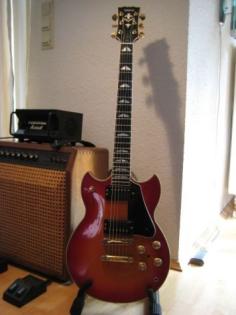 Biete Klassiker: Yamaha SG2020