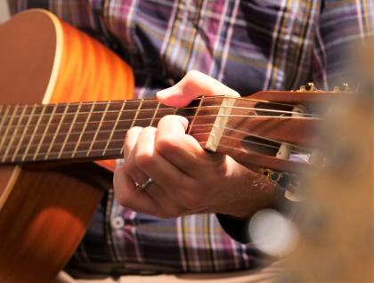 Gitarrenschule Paul Käser  - preiswerter und individueller Gitarrenunterricht