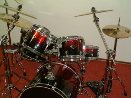 TAMA Starclassic Perfomer B/B + Meinl Becken + Cases