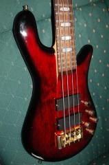 Spector High End Bass, Aguilar OBP 3, EMG Pickups