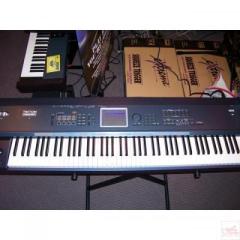 Zu verkaufen Yamaha Tyros 3 61-Key Arranger Workstation Keyboard