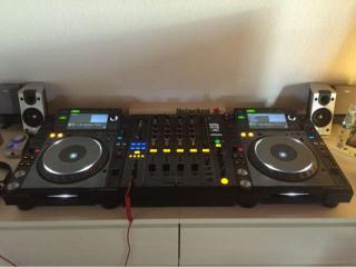 2x Pioneer CDJ2020 Nexus + Pioneer DJM 900 Nexus Top Zustand