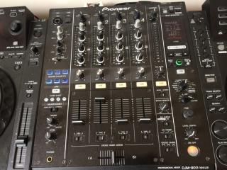 2x Pioneer CDJ-2000 Nexus & 1x DJM-900 Nexus DJ Package