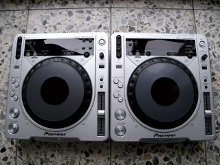 Pioneer CDJ 800 MK2 (+Zomo Ständer) |TOP|