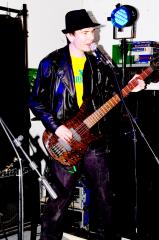 Bassist sucht Band