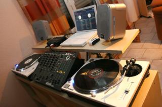 Komplettes DJ (Home) Equipment abzugeben