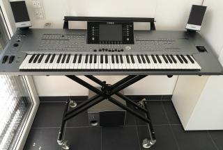 Yamaha Tyros 5 XL 76 Tasten 1GB Speicher erweiterung.