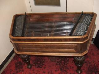 Altes Hungarisches Cymbalom / Cimbalom